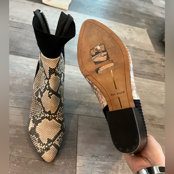 Dolce vita snakeskin booties - Picture 4 of 4